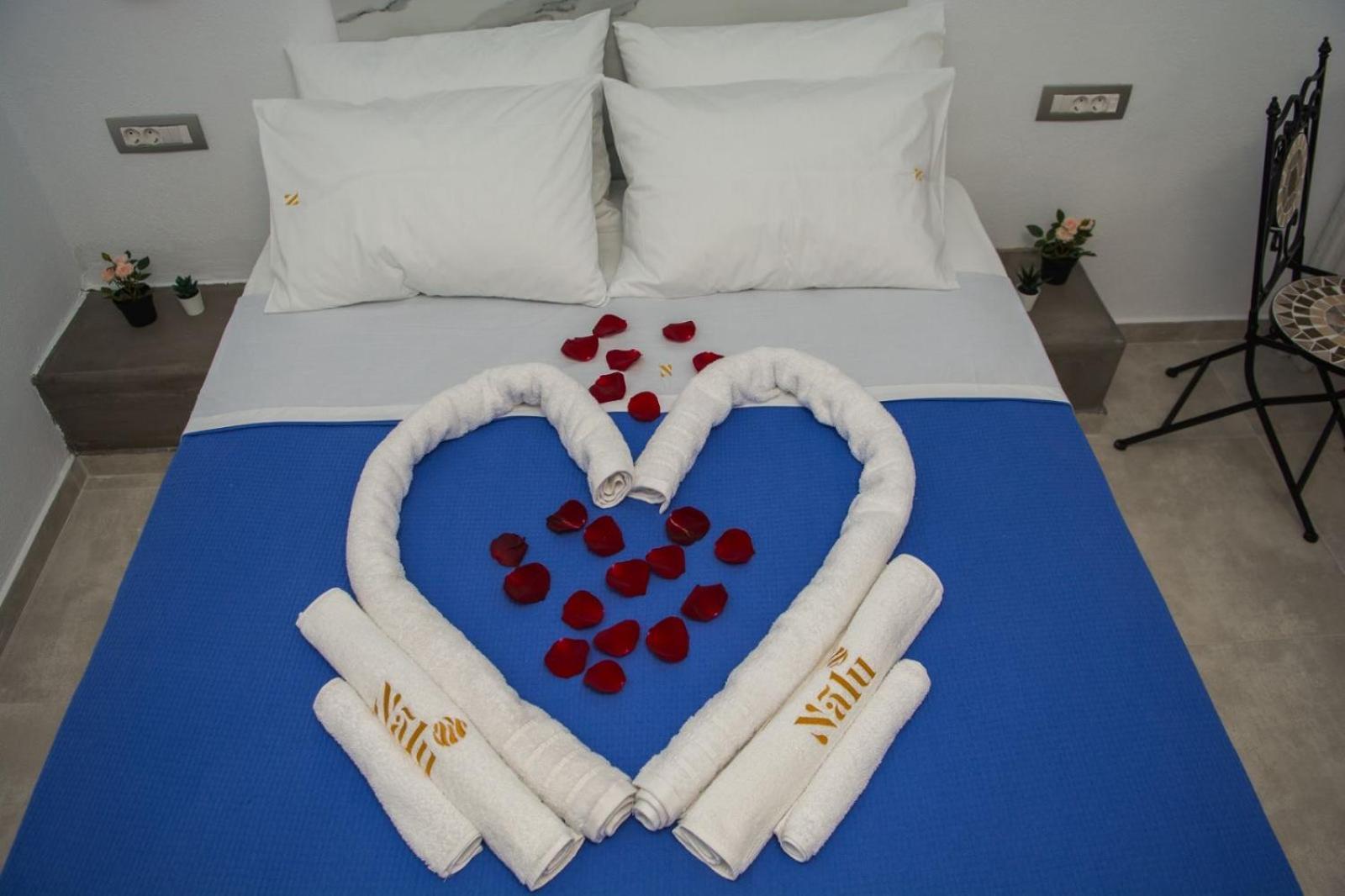 Nalu Suites Фира Екстериор снимка
