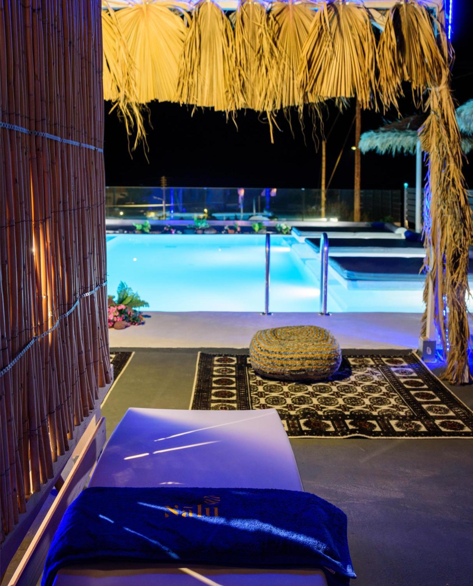 Nalu Suites Фира Екстериор снимка