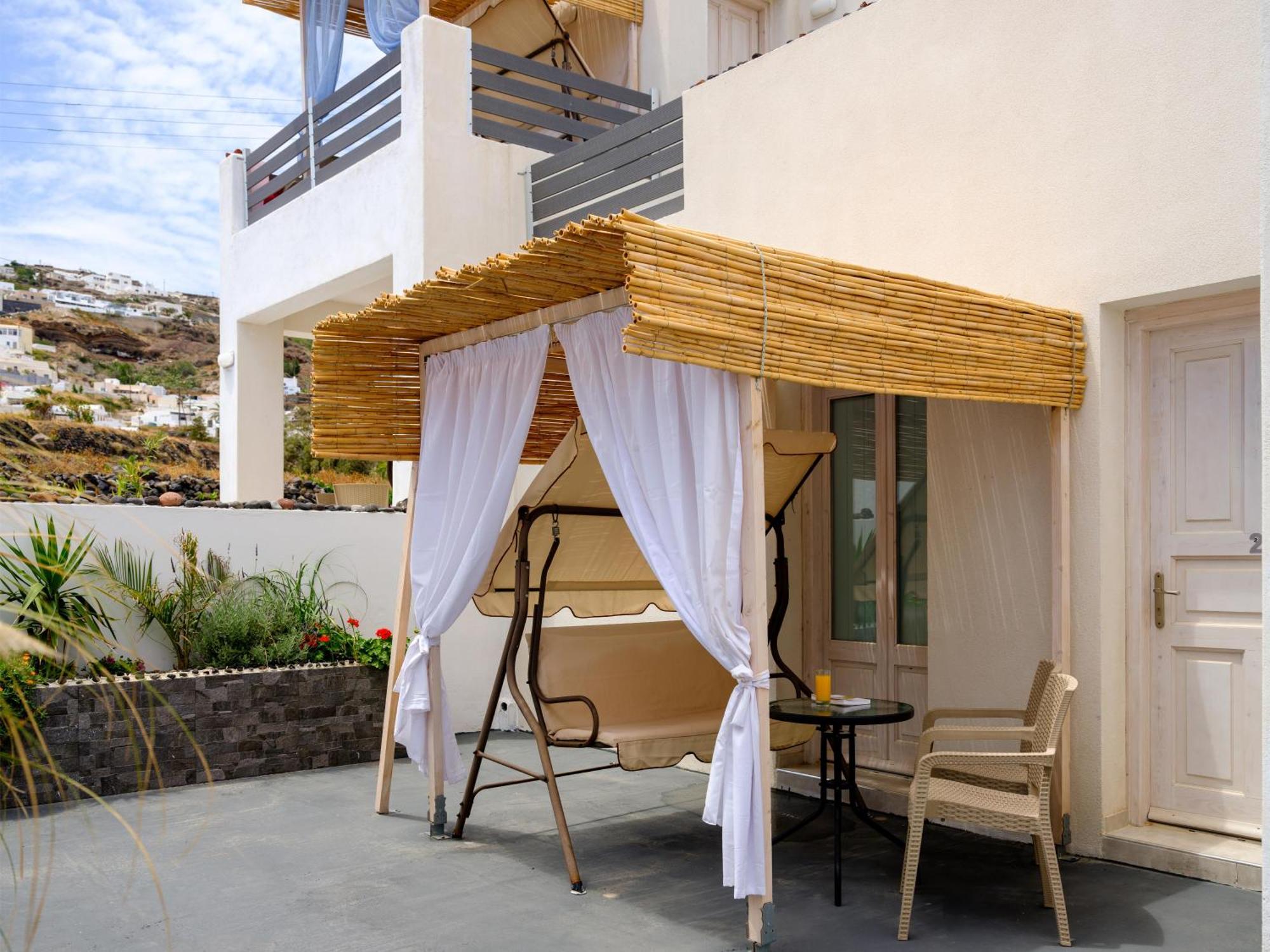 Nalu Suites Фира Екстериор снимка