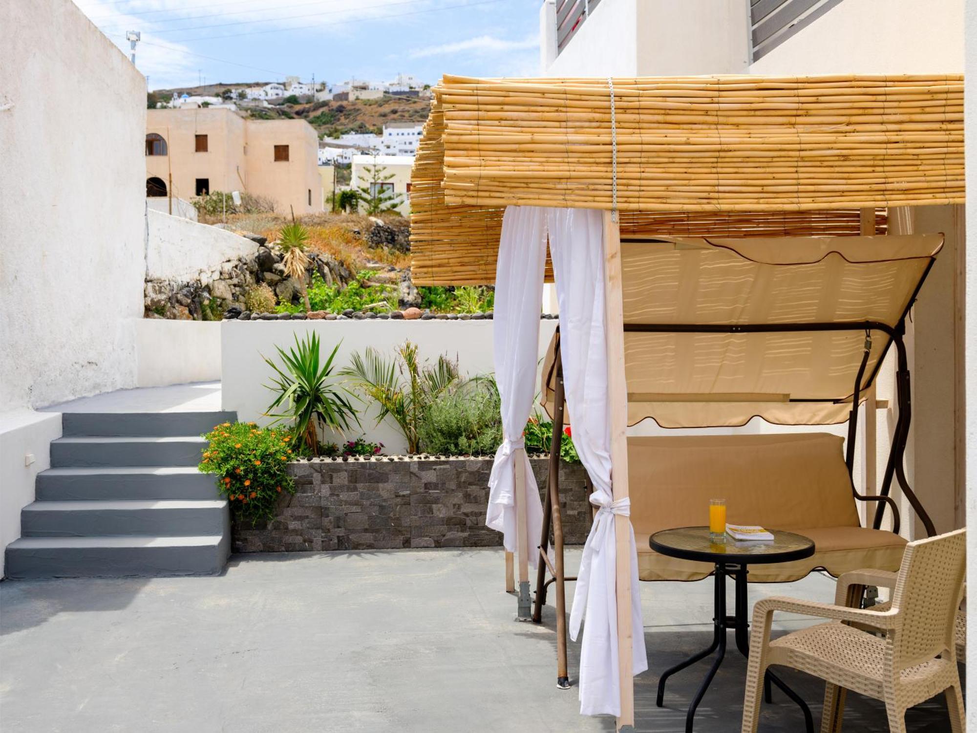 Nalu Suites Фира Екстериор снимка